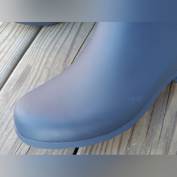 🆕Chooka City Solid Mid Waterproof Rain Boot Navy Blue w/ Brown Trim Size 9 - Picture 9 of 15